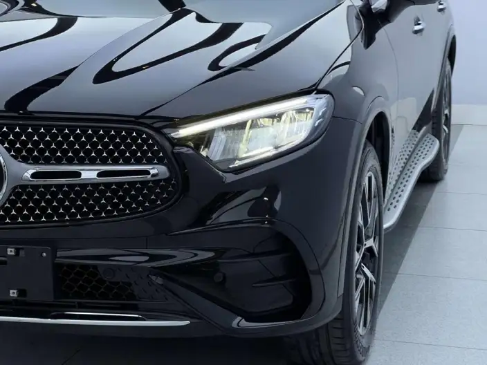 Mercedes-Benz GLC 2023 Model Facelift GLC 260 L 4MATIC Luxury Model 7 seat – фото 5