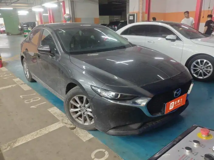 Mazda3 Axela 2021 Model 2.0L Automatic Zhi Engine Edition – фото 2