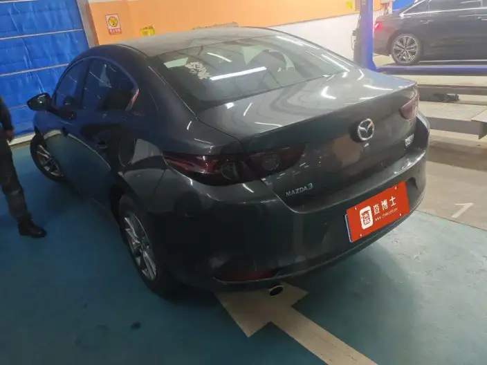 Mazda3 Axela 2021 Model 2.0L Automatic Zhi Engine Edition – фото 3