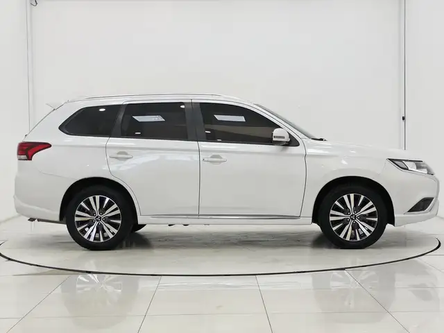 Mitsubishi Outlander 2021 Model Facelift 2.0L 2WD Changxiang Edition 5 seat – фото 8