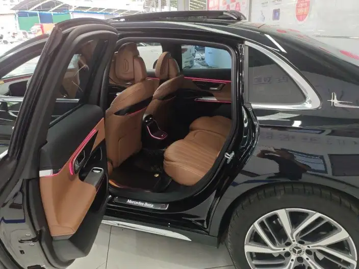 Mercedes-Benz E-Class 2024 Model E 300 L Fashion Model sedan – фото 8