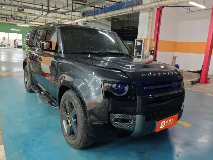 Land Rover Defender 2024 Model 110 3.0T P400 X-Dynamic HSE – фото 2