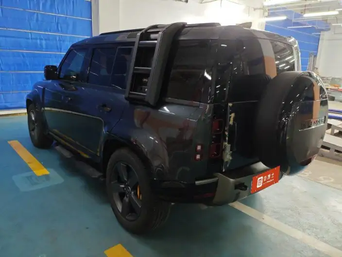 Land Rover Defender 2024 Model 110 3.0T P400 X-Dynamic HSE – фото 3
