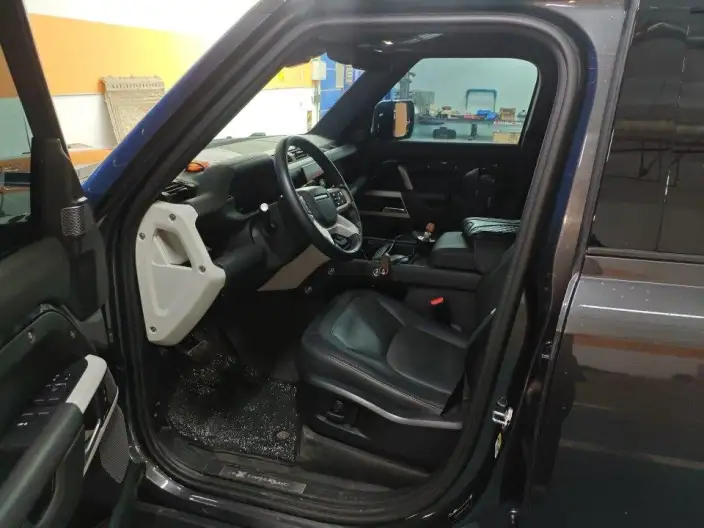 Land Rover Defender 2024 Model 110 3.0T P400 X-Dynamic HSE – фото 7