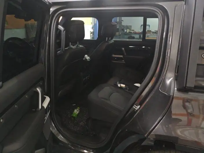 Land Rover Defender 2024 Model 110 3.0T P400 X-Dynamic HSE – фото 8
