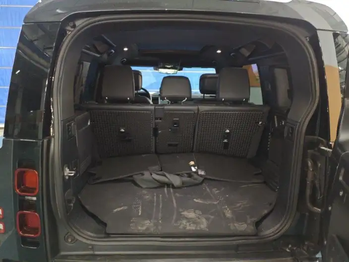 Land Rover Defender 2024 Model 110 3.0T P400 X-Dynamic HSE – фото 9