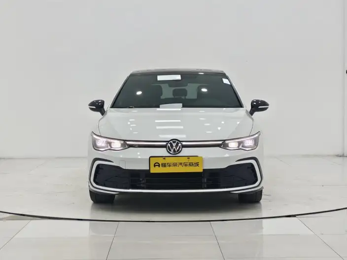 Volkswagen Golf 2021 Model 280TSI DSG R-Line – фото 2