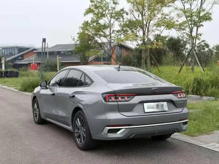 Ford Mondeo 2025 Model EcoBoost 245 Luxury Model – фото 4