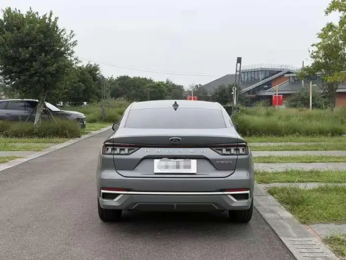 Ford Mondeo 2025 Model EcoBoost 245 Luxury Model – фото 5