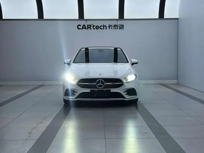 Mercedes-Benz A-class 2022 Model Facelift A 180 L Sports sedan – фото 2