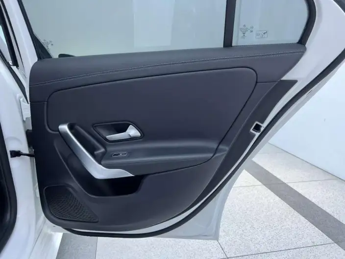 Mercedes-Benz A-class 2022 Model Facelift A 180 L Sports sedan – фото 9