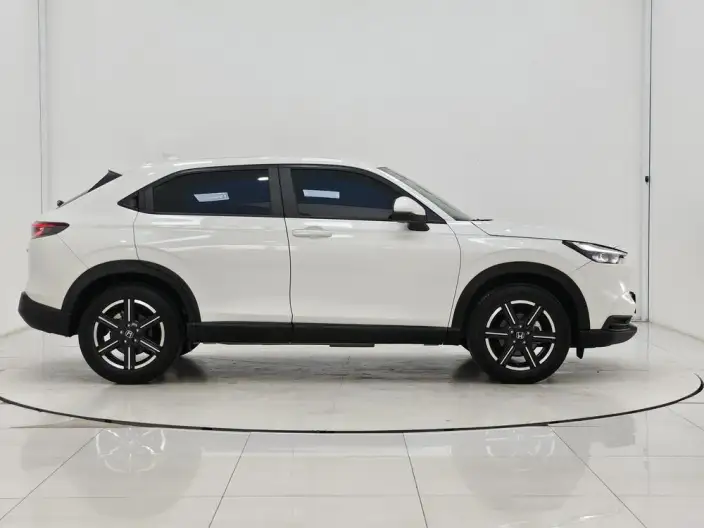 Honda Vezel 2023 Model 1.5L CVT Elite Edition – фото 8