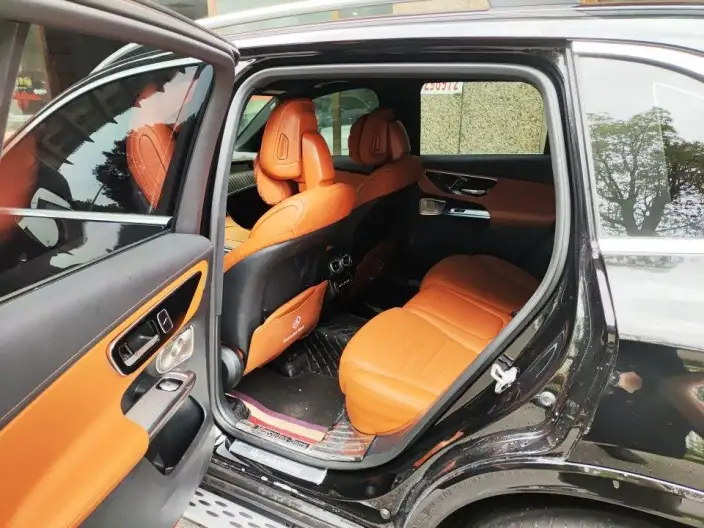 Mercedes-Benz GLC 2024 Model GLC 300 L 4MATIC Luxury Model 5 seat – фото 8