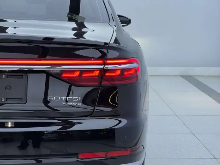 Audi A8 2021 Model A8L 50 TFSI quattro Luxury Model – фото 6