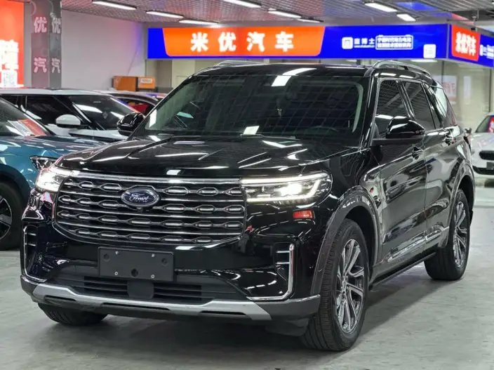 Ford Explorer 2023 Model EcoBoost 285 4WD Fashion plus Edition 7 seat – фото 1
