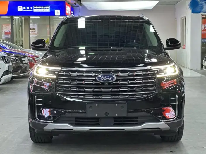 Ford Explorer 2023 Model EcoBoost 285 4WD Fashion plus Edition 7 seat – фото 2