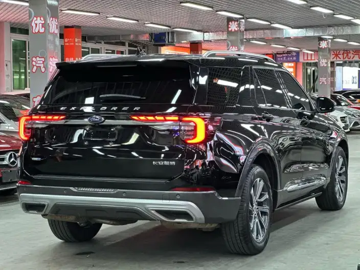 Ford Explorer 2023 Model EcoBoost 285 4WD Fashion plus Edition 7 seat – фото 7