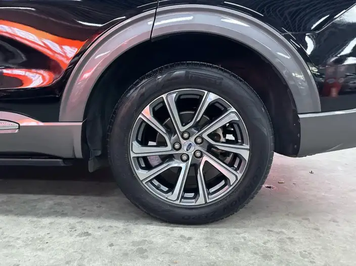 Ford Explorer 2023 Model EcoBoost 285 4WD Fashion plus Edition 7 seat – фото 8