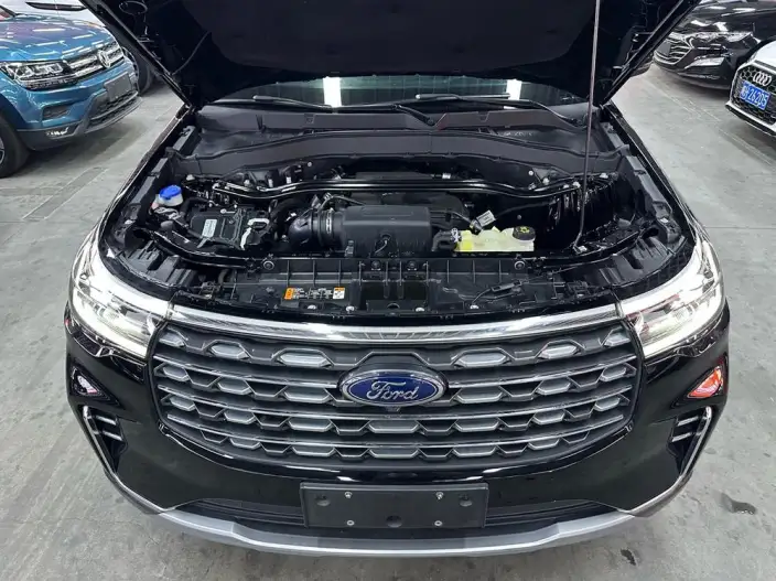 Ford Explorer 2023 Model EcoBoost 285 4WD Fashion plus Edition 7 seat – фото 9