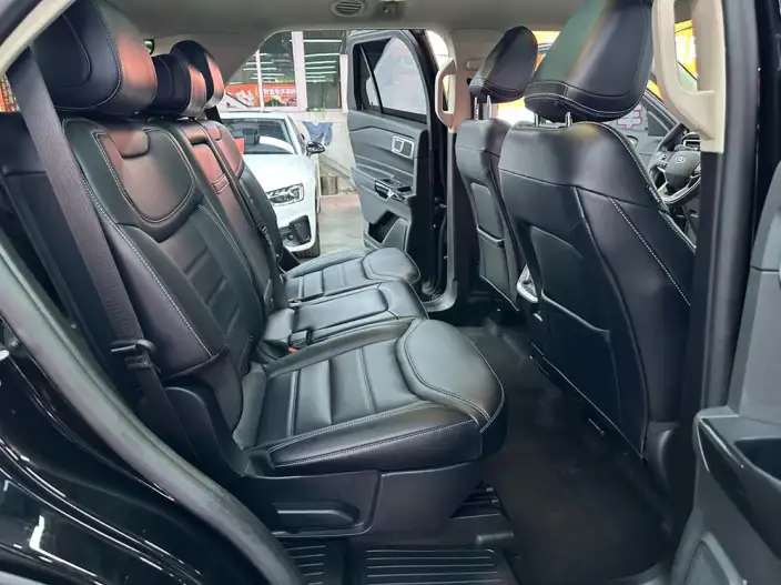 Ford Explorer 2023 Model EcoBoost 285 4WD Fashion plus Edition 7 seat – фото 10
