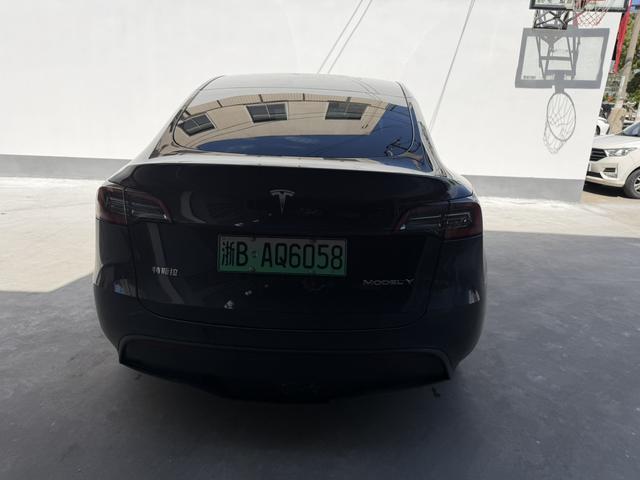 Tesla Model Y 2024 RWD – фото 12