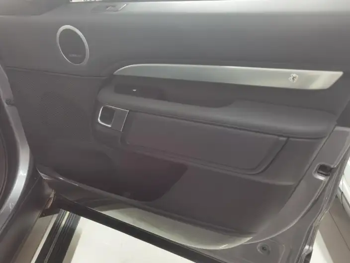 Land Rover Discovery 2020 Model 3.0 V6 30th Anniversary Special Edition – фото 10