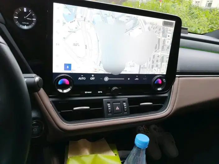 Lexus ES 2025 Model 300h Premium – фото 8