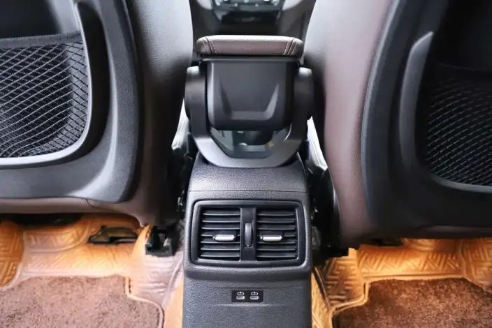 BMW X1 2022 Model sDrive20Li Exclusive Model – фото 8