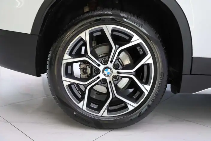 BMW X1 2022 Model sDrive20Li Exclusive Model – фото 9