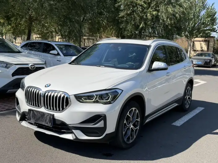 BMW X1 2022 Model sDrive20Li Fashion Model – фото 1