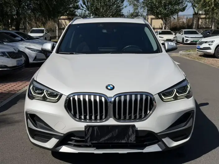 BMW X1 2022 Model sDrive20Li Fashion Model – фото 2
