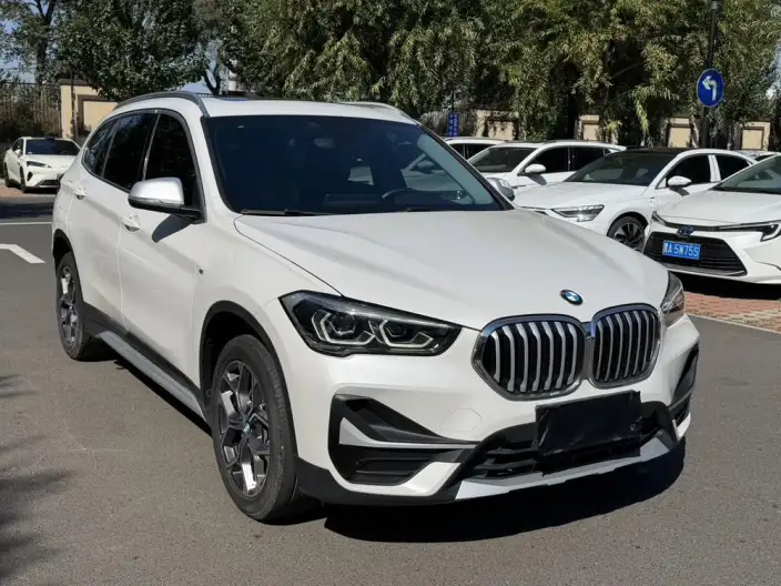 BMW X1 2022 Model sDrive20Li Fashion Model – фото 3