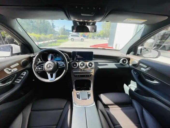 Mercedes-Benz GLC 2022 Model GLC 300 L 4MATIC Dynamic Model Collector Edition – фото 7