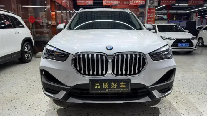 BMW X1 2022 Model sDrive20Li Fashion Model – фото 2