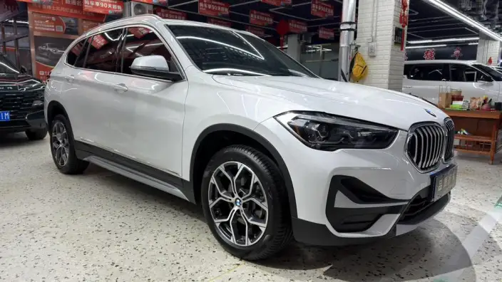 BMW X1 2022 Model sDrive20Li Fashion Model – фото 3