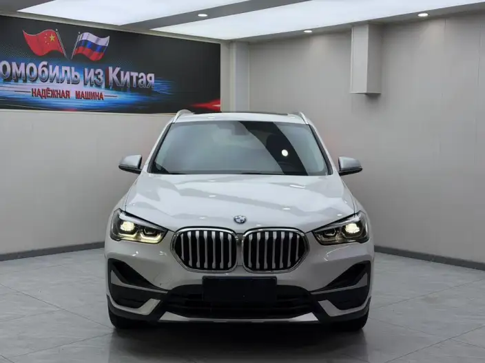 BMW X1 2022 Model sDrive20Li Fashion Model – фото 2