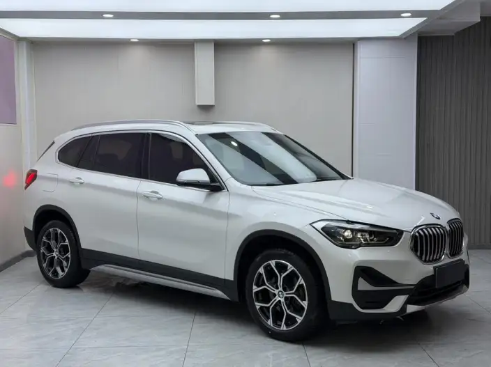 BMW X1 2022 Model sDrive20Li Fashion Model – фото 3