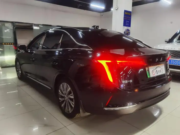Hongqi E-QM5 2023 Model 620KM PLUS Edition – фото 3