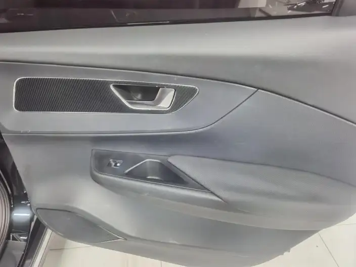 Hongqi E-QM5 2023 Model 620KM PLUS Edition – фото 9