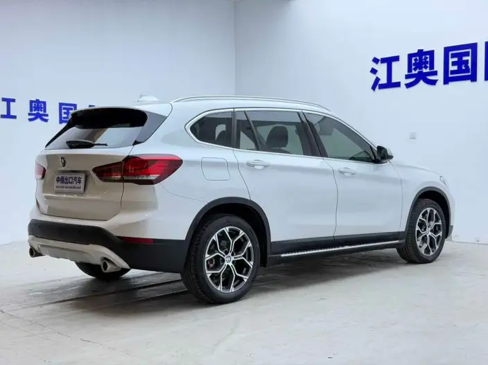 BMW X1 2022 Model sDrive20Li Fashion Model – фото 6
