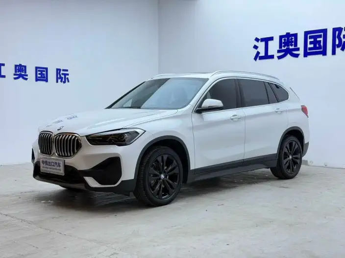 BMW X1 2021 Model sDrive20Li Fashion Model – фото 1