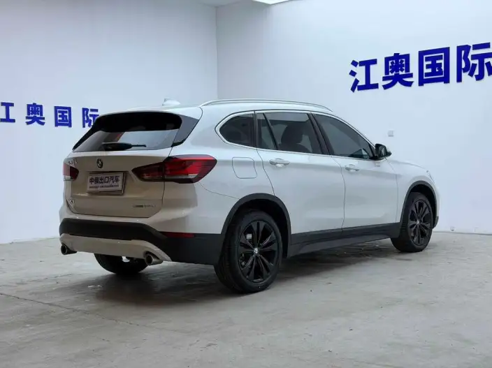 BMW X1 2021 Model sDrive20Li Fashion Model – фото 6