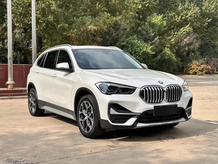 BMW X1 2022 Model sDrive20Li Fashion Model – фото 3