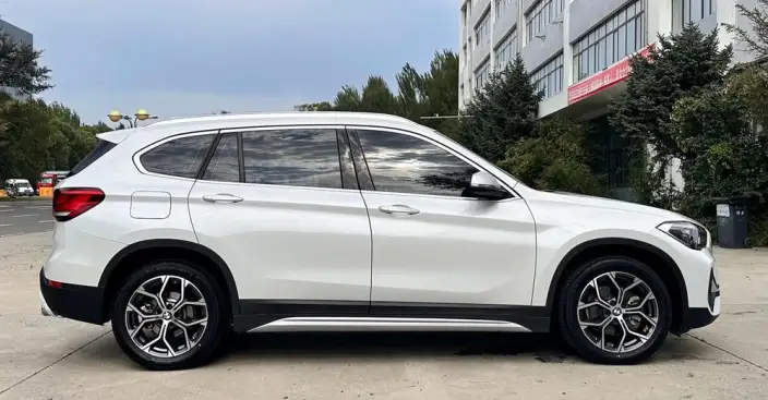 BMW X1 2022 Model sDrive20Li Fashion Model – фото 8