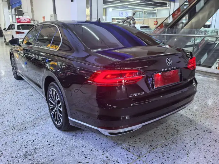Volkswagen Phaeton 2021 Model 380TSI Deluxe Edition – фото 4
