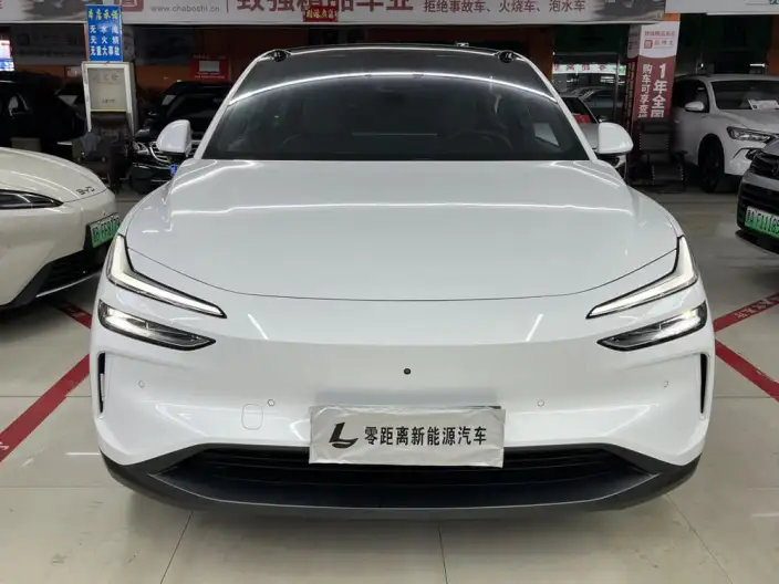 Onvo L60 2024 Model 525km Standard Battery Life 4WD Edition – фото 2