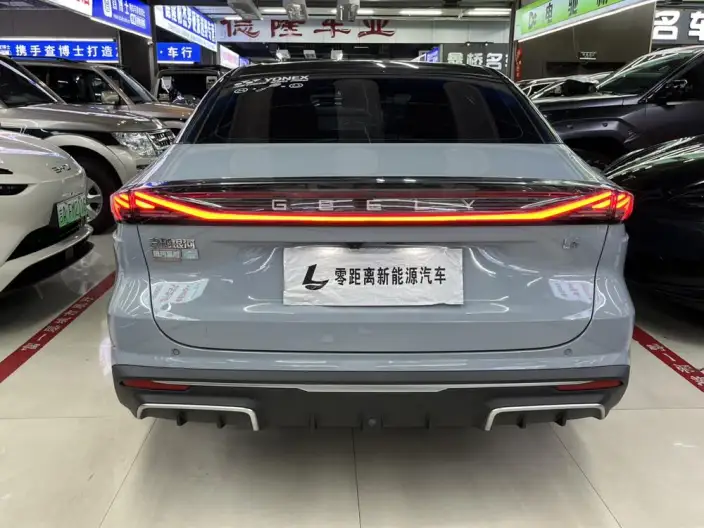 Geely Galaxy L6 2023 Model 1.5T DHT 60km PLUS – фото 4