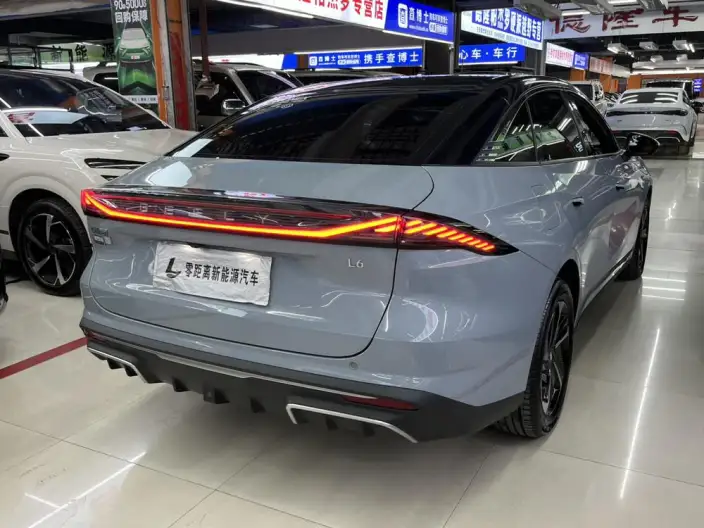 Geely Galaxy L6 2023 Model 1.5T DHT 60km PLUS – фото 5