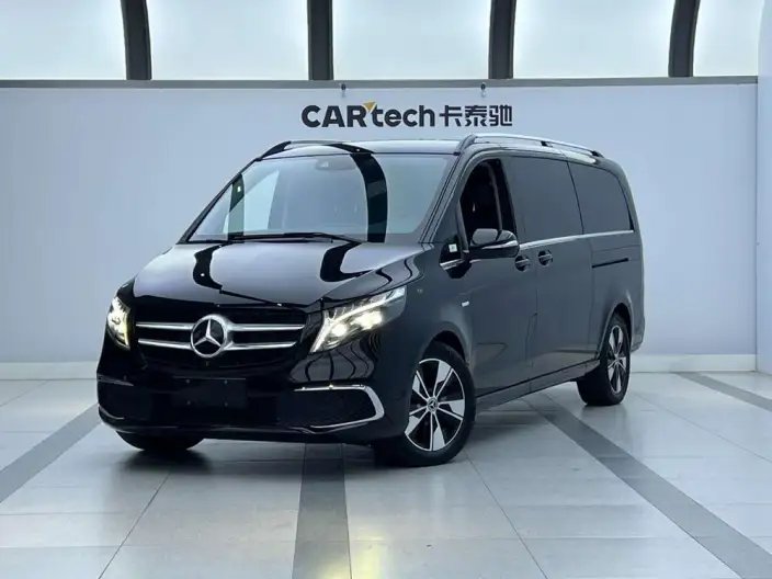 Mercedes-Benz V-Class 2022 Model V 260 L Long wheelbase Premium Edition – фото 1