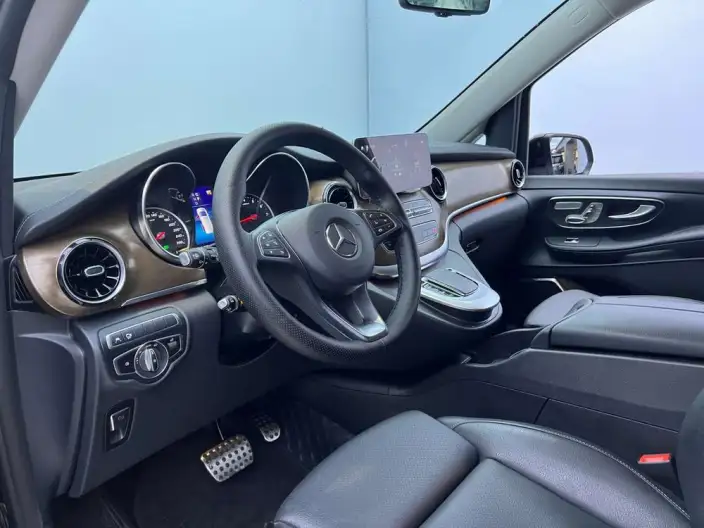 Mercedes-Benz V-Class 2022 Model V 260 L Long wheelbase Premium Edition – фото 7